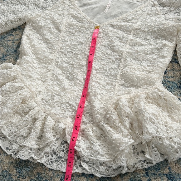 FP Stella White Lace Peplum Top large - Picture 7 of 7